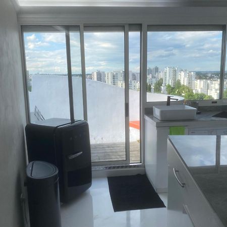 14Eme Et Der Etage "Arty" Avec 2 Chambres Et Vue Panoramique ! Créteil Exterior foto